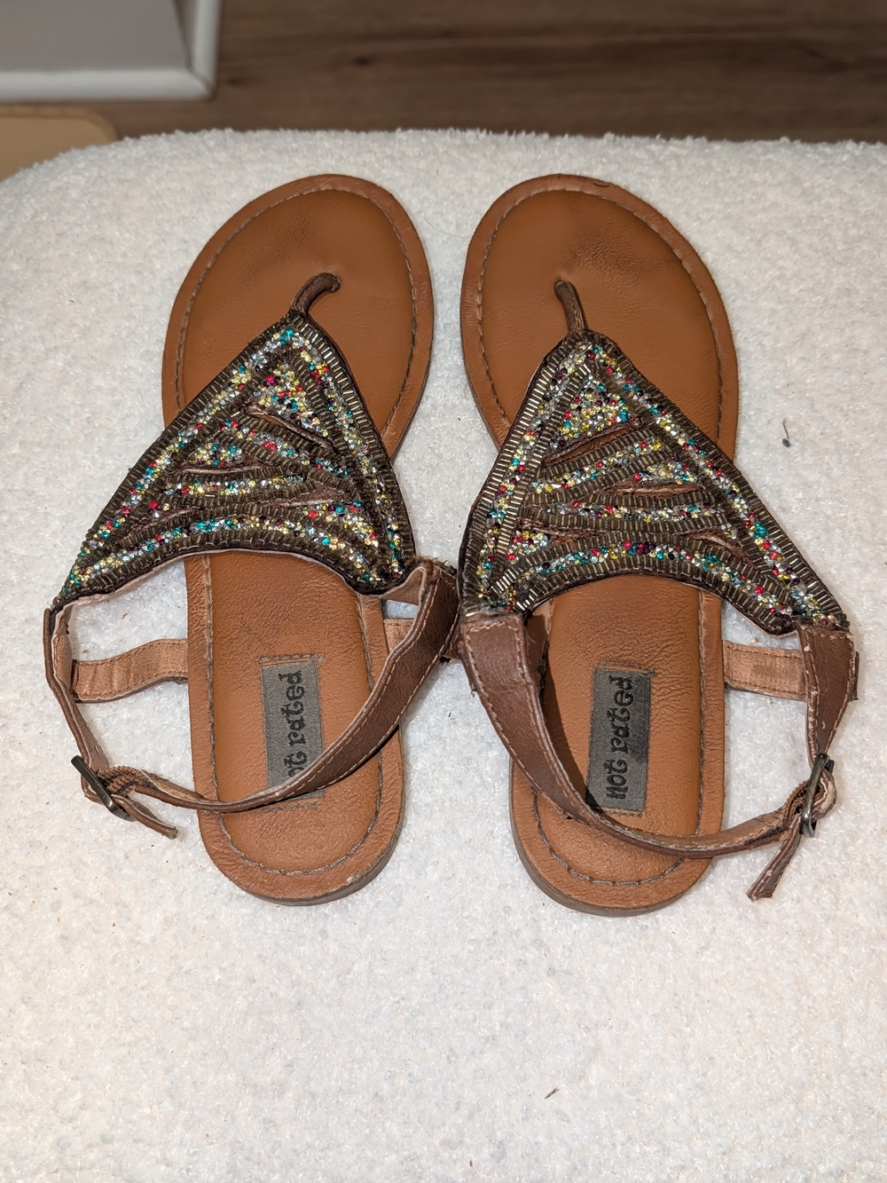 Not Rated Tan Cognac Beaded Chevron Flat Thong Sandals Size 7